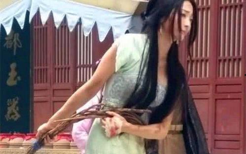 横店群众吃瓜视频,揭秘影视城里的娱乐生活