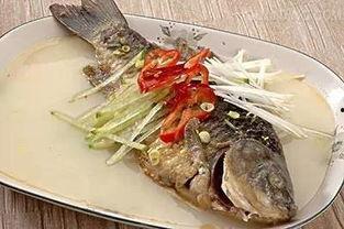 恶俗吃鱼吃瓜视频,网络恶搞背后的文化现象